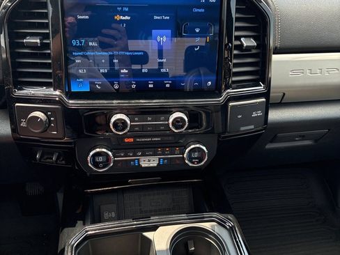 Used 2022 Ford F250 Lariat w/ Black Appearance Package AWD/4WD image 24