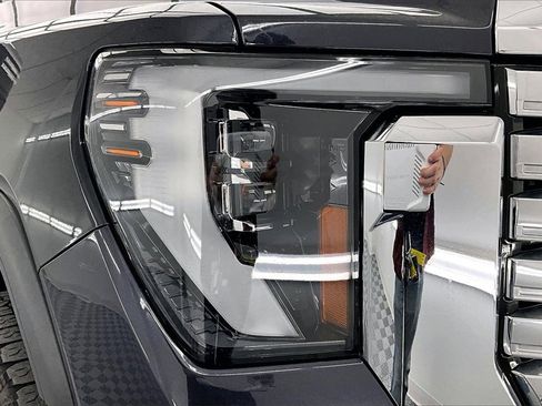 Used 2024 GMC Sierra 2500 Denali w/ Technology Package image 30