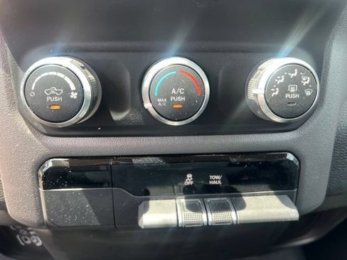 Used 2019 RAM 1500 Big Horn AWD/4WD image 20