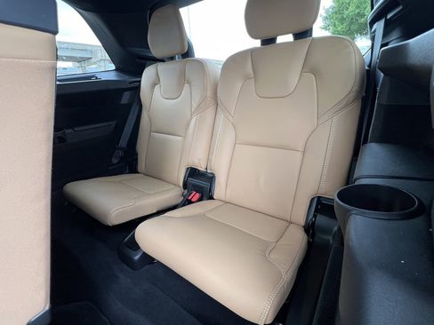 Used 2023 Volvo XC90 T8 Ultimate AWD/4WD image 24