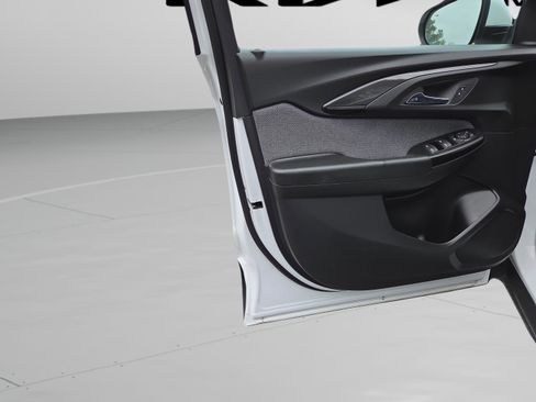 Used 2022 Chevrolet TrailBlazer LT w/ Convenience Package image 27