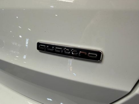 Used 2020 Audi Q3 2.0T Premium w/ Convenience Package image 34