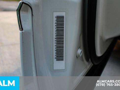 Used 2023 Bentley Bentayga image 46