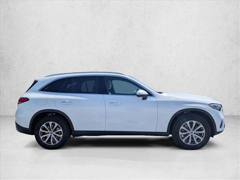 Used 2026 Mercedes-Benz GLC 300 4MATIC image 4