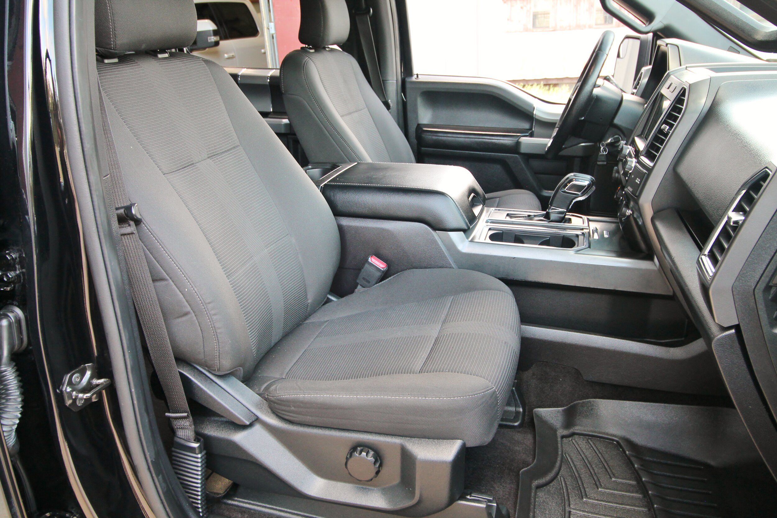 Used 2016 Ford F150 XLT w/ Equipment Group 301A Mid AWD/4WD image 39