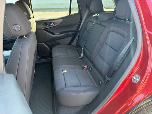 New 2027 Chevrolet Equinox LT w/ LPO, Floor Liner Package FWD image 23