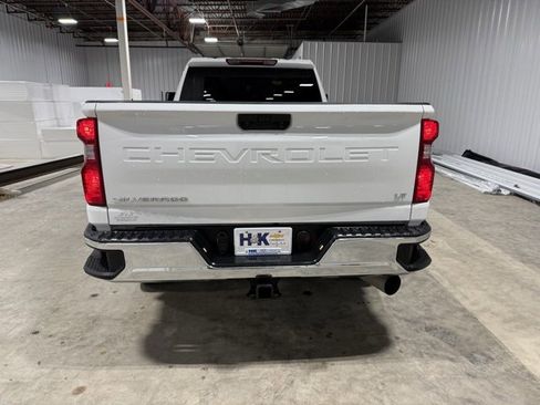 Used 2025 Chevrolet Silverado 2500 LT w/ Convenience Package image 5