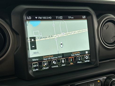 Used 2023 Jeep Gladiator Sport AWD/4WD image 13