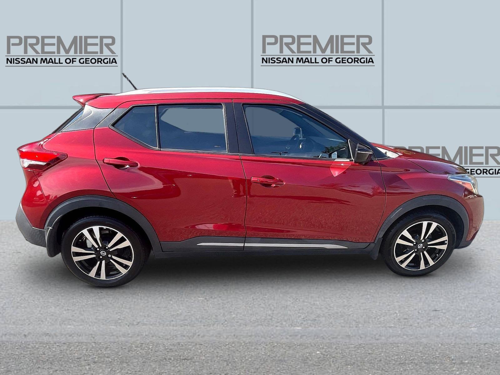 Certified 2019 Nissan Kicks SR w/ SR Premium Package FWD image 8