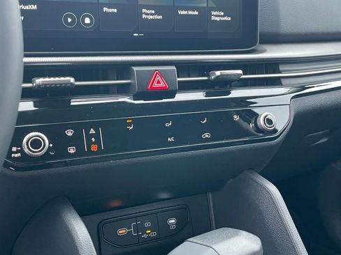 New 2026 Kia Sportage LX image 17