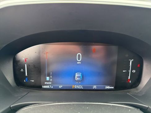 Used 2025 Ford Escape ST-Line image 23