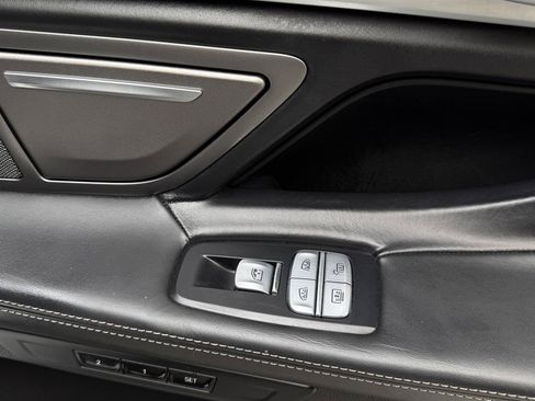 Used 2022 BMW 740i xDrive w/ Premium Package AWD/4WD image 35
