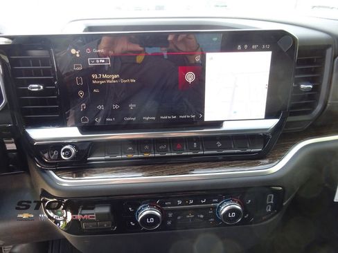 New 2026 GMC Sierra 1500 SLE image 27