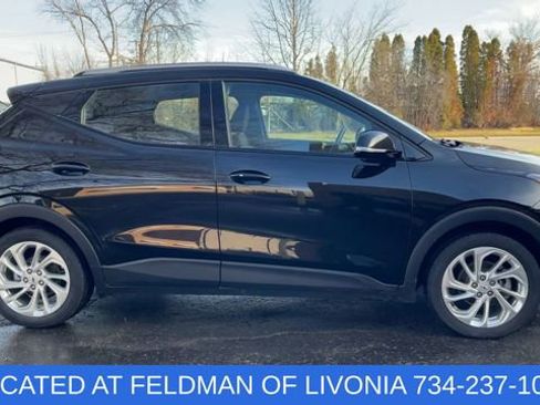 Used 2023 Chevrolet Bolt EUV LT w/ Comfort Package image 9