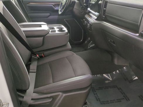 Certified 2025 Chevrolet Silverado 2500 LT w/ Convenience Package image 26