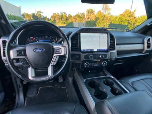 Certified 2022 Ford F250 Platinum w/ FX4 Off-Road Package image 8