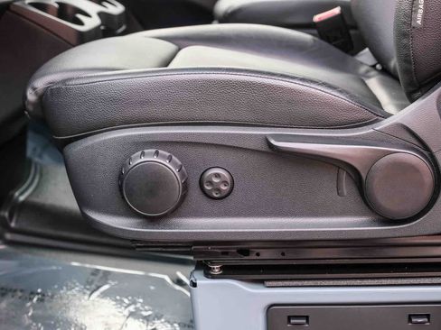 Used 2023 Mercedes-Benz Sprinter 2500 image 26