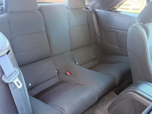 Used 2011 Ford Mustang Convertible image 11