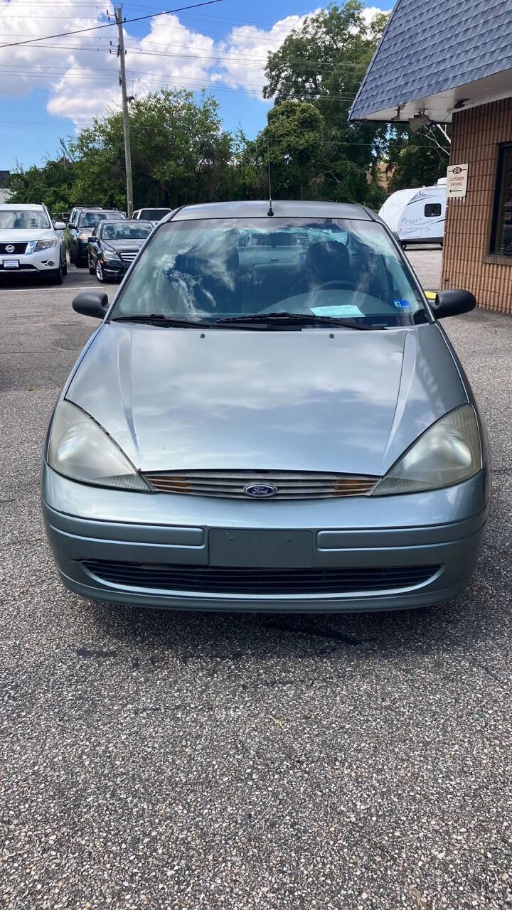 Used 2003 Ford Focus SE FWD image 1