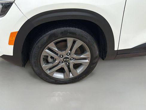 Used 2021 Kia Seltos S AWD/4WD image 28