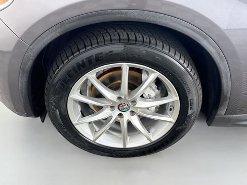 Used 2018 Alfa Romeo Stelvio Ti image 38