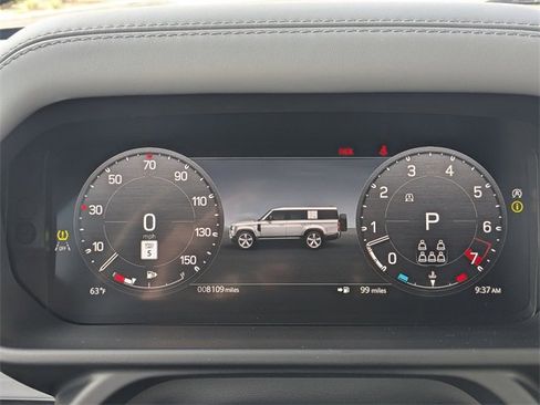 Used 2025 Land Rover Defender 130 X-Dynamic SE image 25