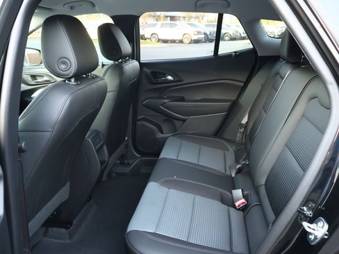New 2026 Chevrolet Trax LT w/ Driver Confidence Package FWD image 16