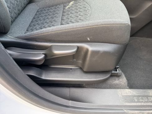 Used 2022 Chevrolet Equinox LT FWD image 31