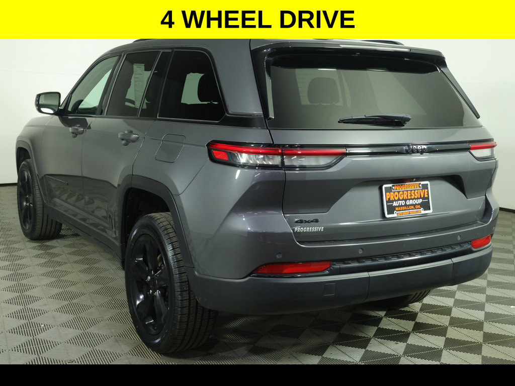 Certified 2024 Jeep Grand Cherokee Altitude AWD/4WD image 5