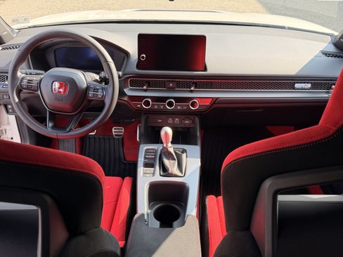 Certified 2024 Honda Civic Type R image 16