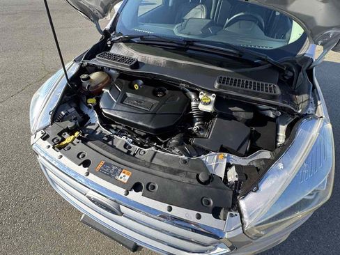 Used 2018 Ford Escape Titanium image 42