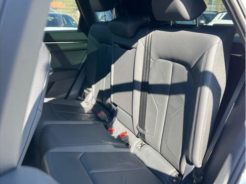 Used 2023 Audi Q3 2.0T Premium image 9