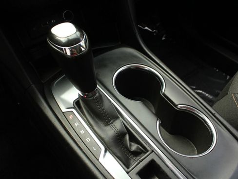 Used 2019 Chevrolet Equinox LT image 36