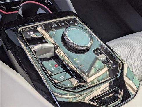 New 2026 BMW 550e xDrive w/ Premium Package image 16