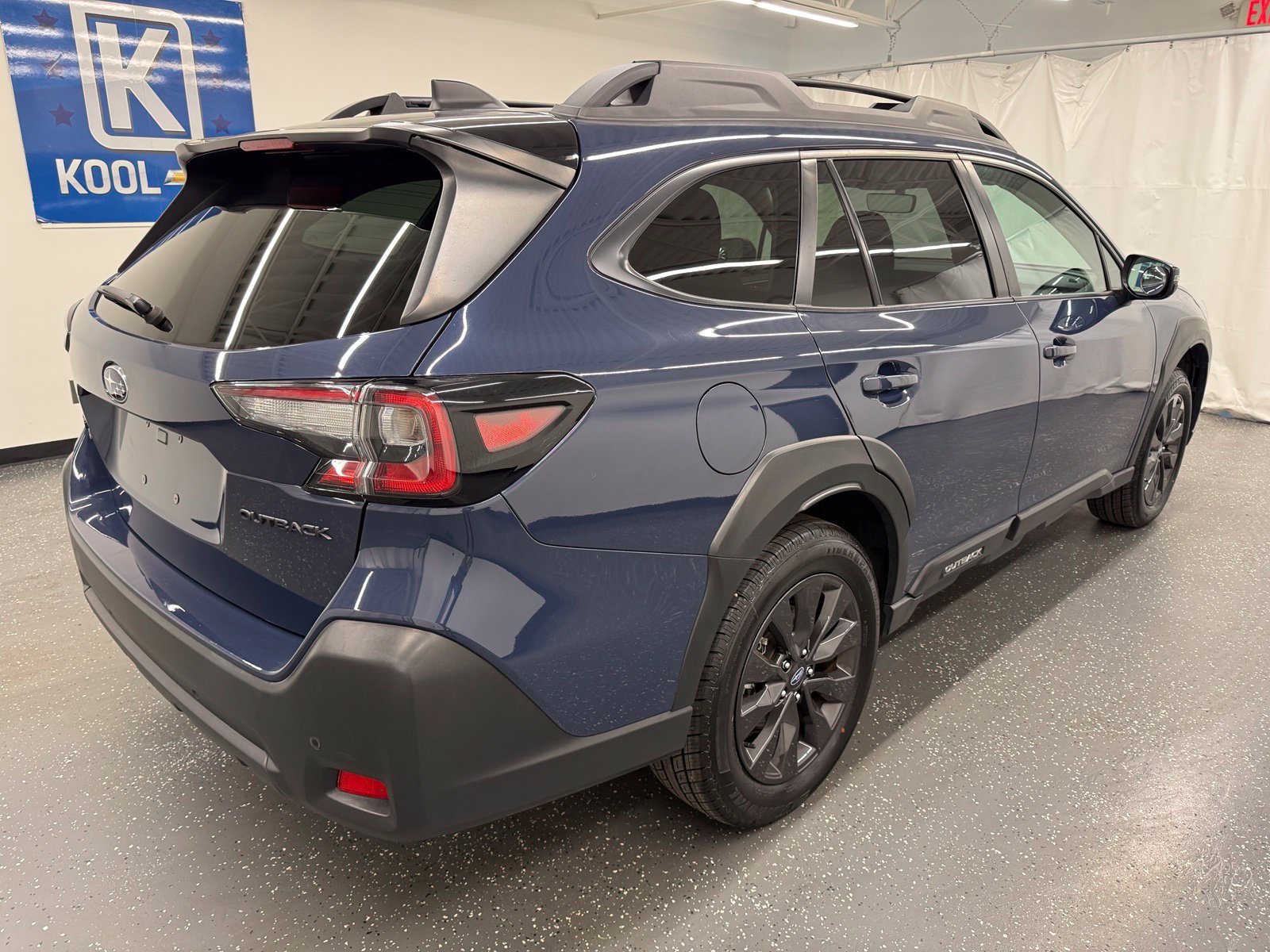Used 2025 Subaru Outback Onyx Edition AWD/4WD image 2