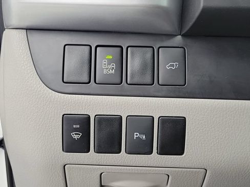 Used 2015 Toyota Highlander Limited FWD image 33