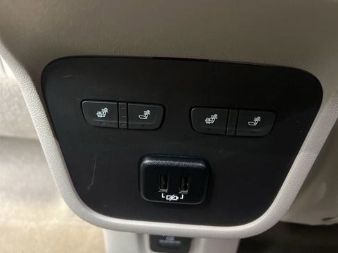 Used 2018 GMC Terrain Denali w/ Advanced Safety Package image 18