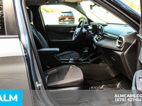 Used 2025 Chevrolet TrailBlazer LT FWD image 20