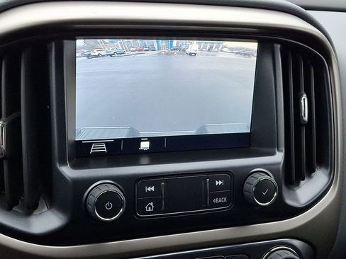 Used 2022 Chevrolet Colorado Z71 image 4