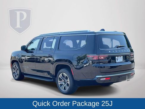 Certified 2024 Jeep Wagoneer L Series II AWD/4WD image 7
