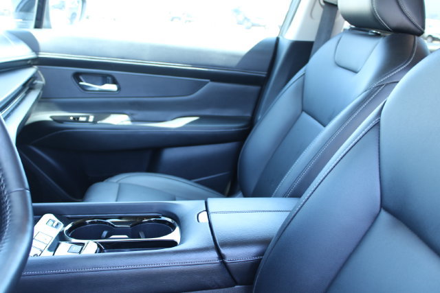 Used 2025 Nissan Murano SV FWD image 29