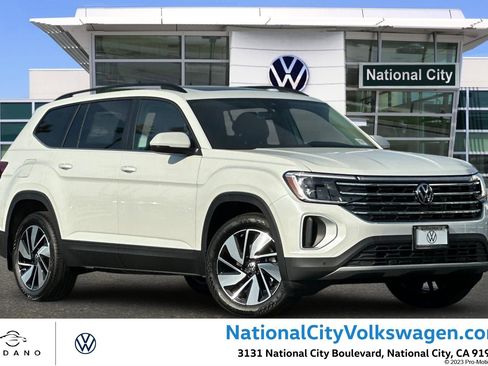 New 2026 Volkswagen Atlas SE FWD image 1