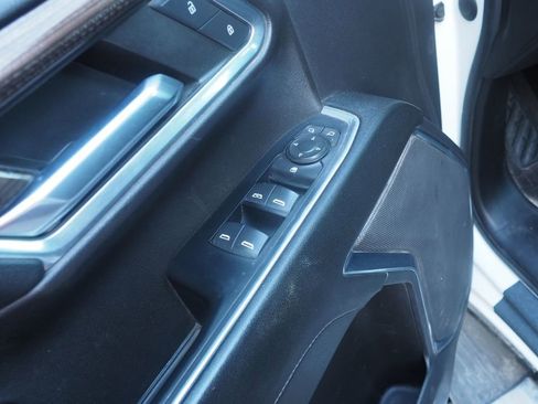 Used 2024 Chevrolet Silverado 2500 LT image 8