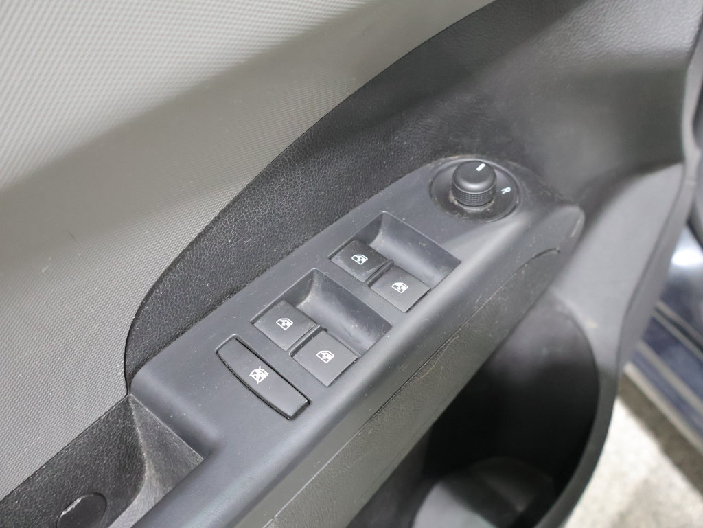 Used 2015 Chevrolet Sonic LTZ FWD image 13