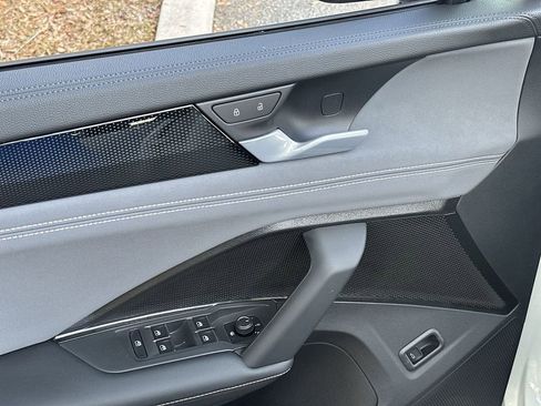 New 2026 Volkswagen Tiguan SE R-Line image 13