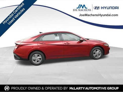 Certified 2026 Hyundai Elantra SE FWD image 10