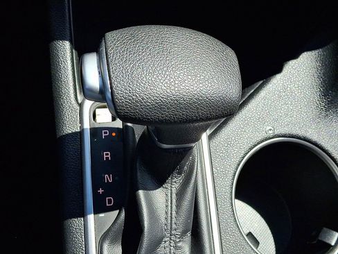 Used 2018 Kia Sportage LX FWD image 16