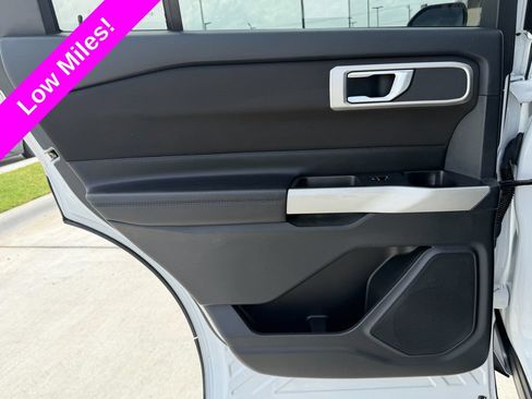 Used 2020 Ford Explorer XLT AWD/4WD image 29
