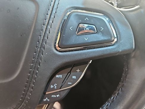 Used 2020 Lincoln MKZ FWD image 19