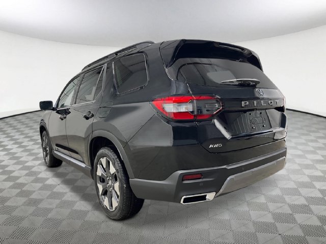 New 2026 Honda Pilot Touring image 4